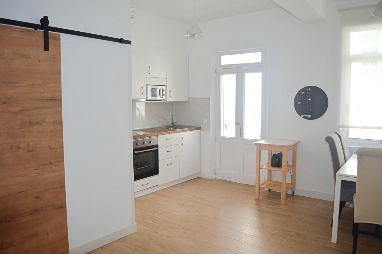 Apartamento En Centro De Ferrol Luaran gambar