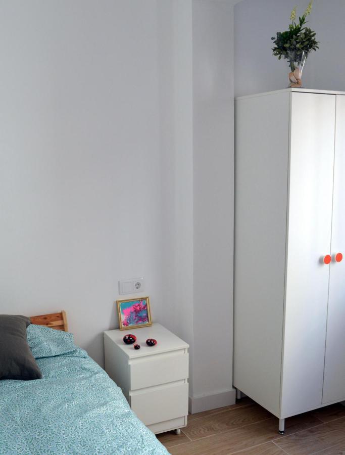 Apartamento En Centro De Ferrol Luaran gambar