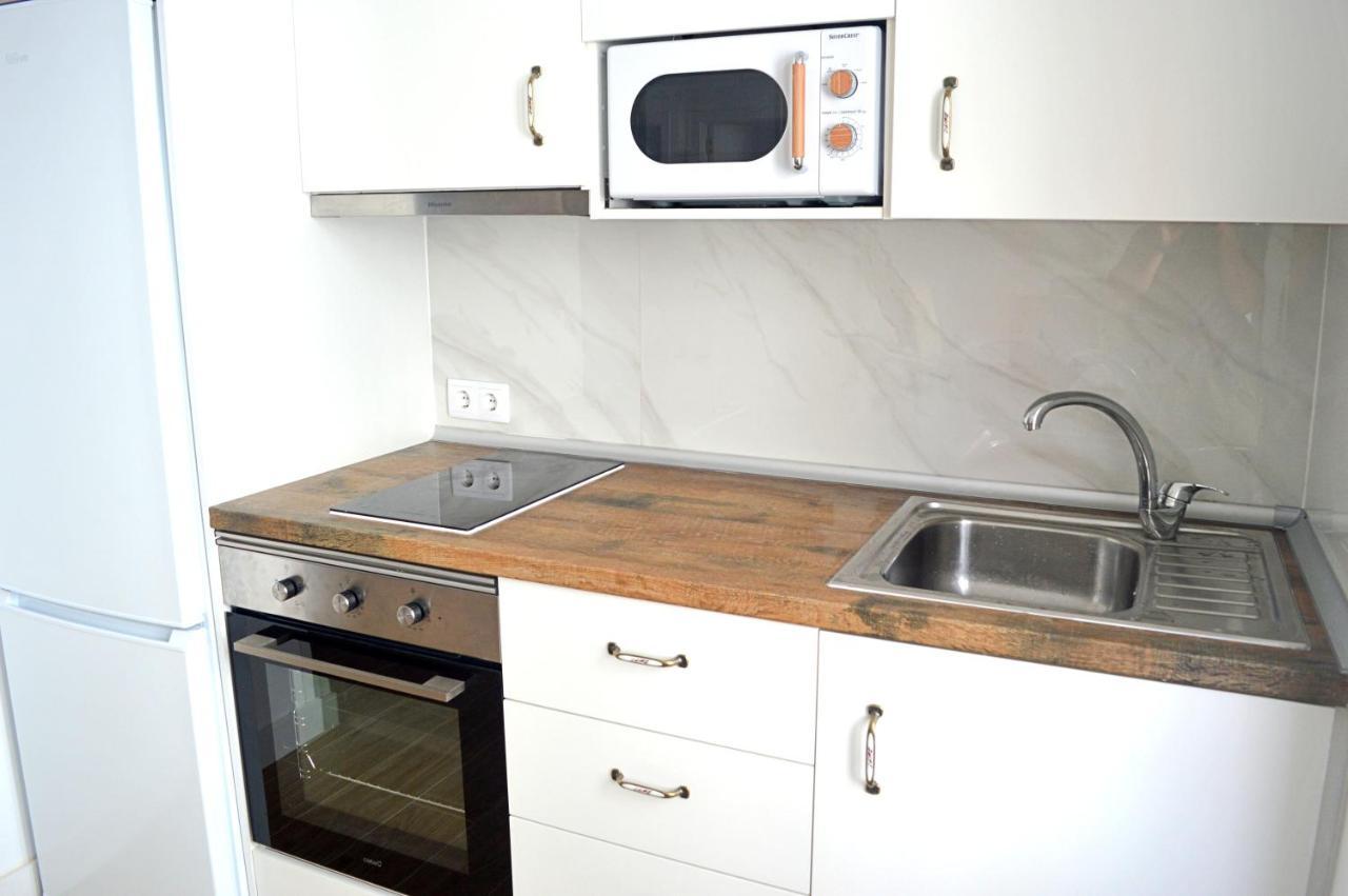 Apartamento En Centro De Ferrol Luaran gambar