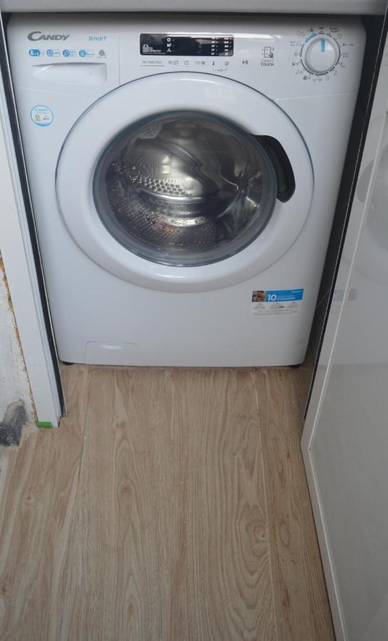 Apartamento En Centro De Ferrol Luaran gambar