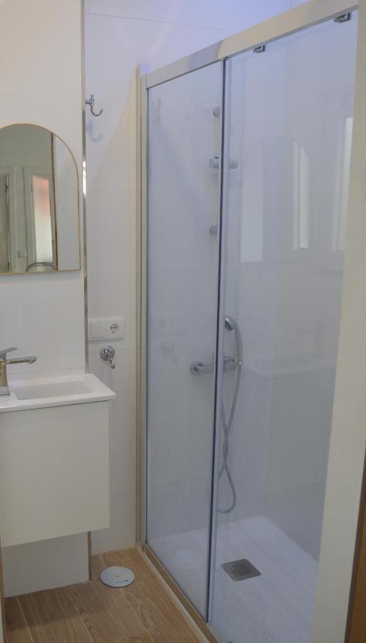 Apartamento En Centro De Ferrol Luaran gambar