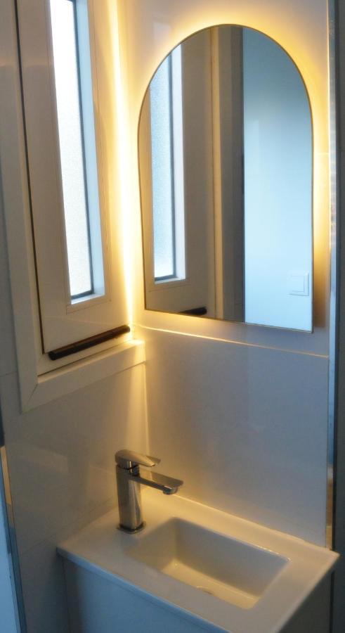 Apartamento En Centro De Ferrol Luaran gambar