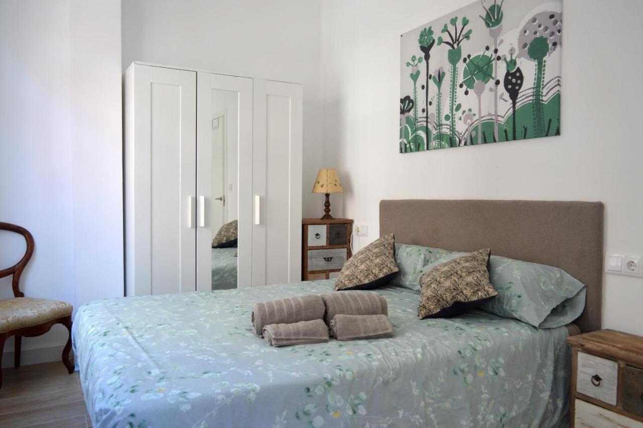 Apartamento En Centro De Ferrol Luaran gambar