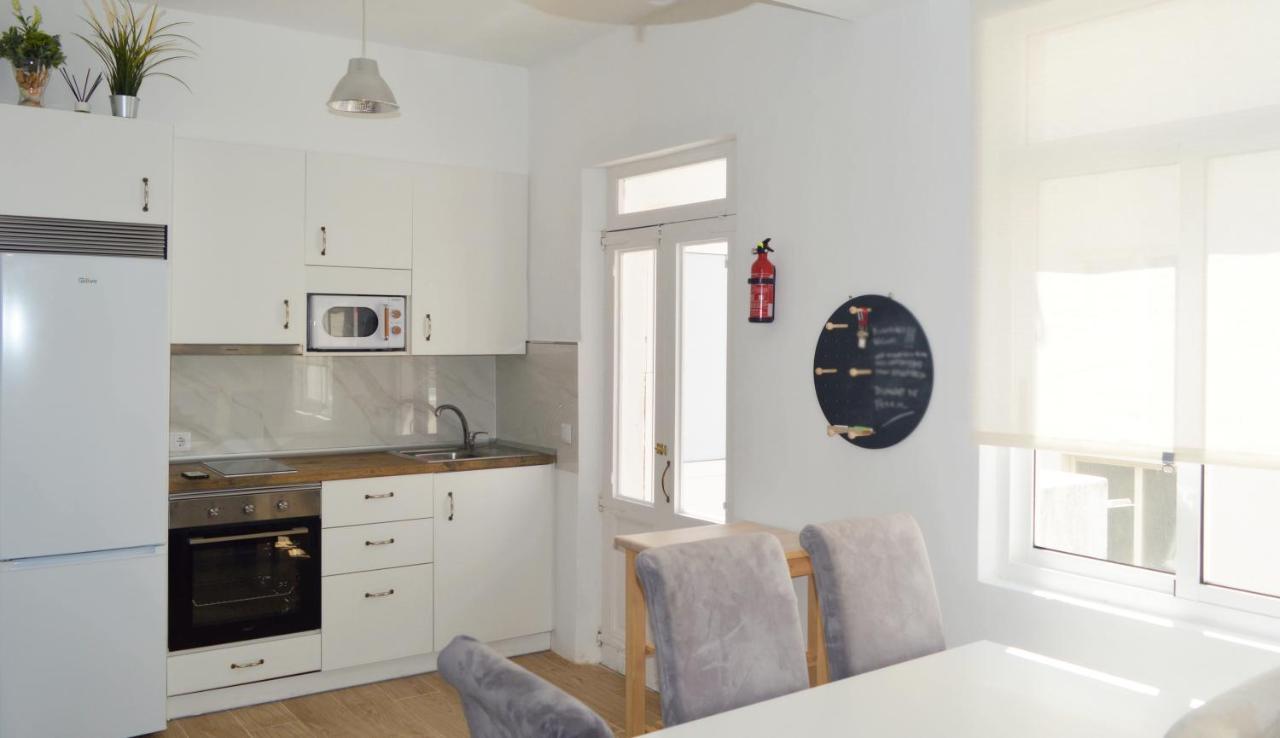 Apartamento En Centro De Ferrol Luaran gambar