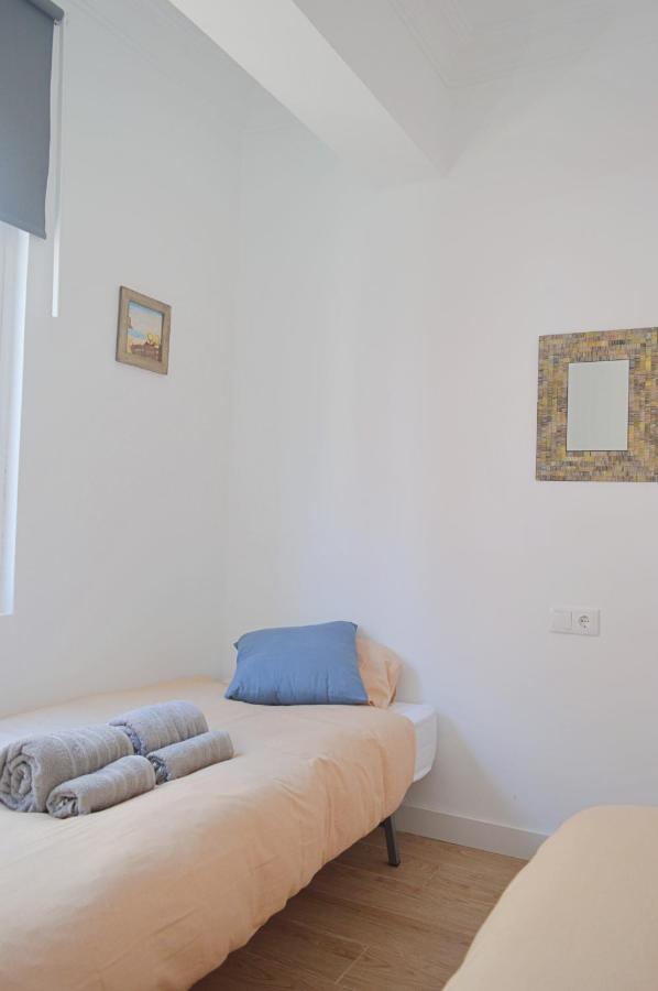 Apartamento En Centro De Ferrol Luaran gambar
