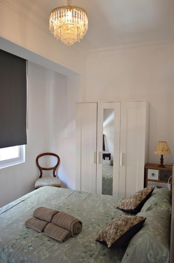 Apartamento En Centro De Ferrol Luaran gambar