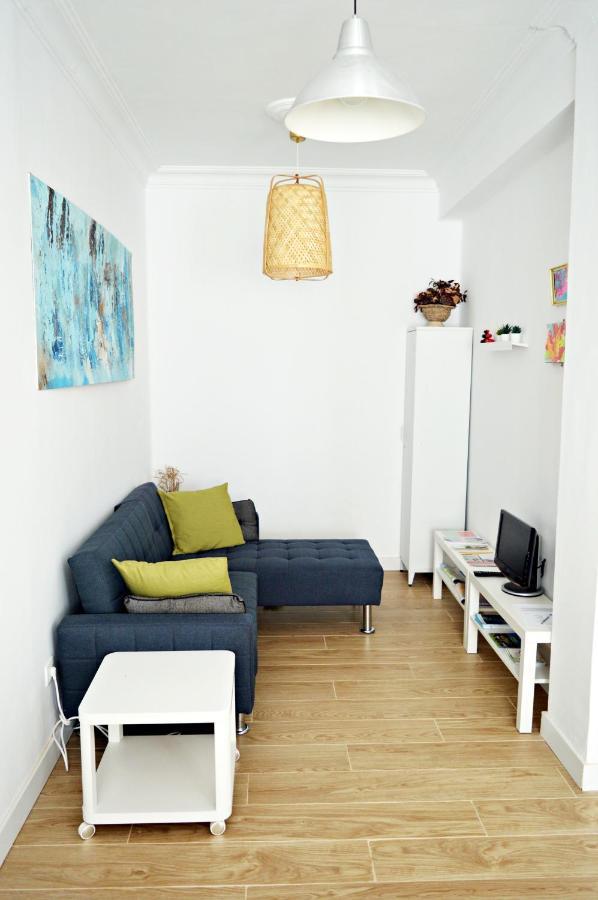 Apartamento En Centro De Ferrol Luaran gambar